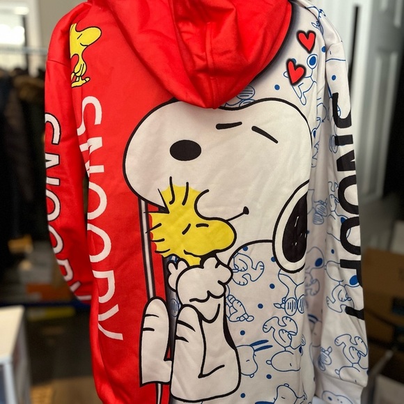 Snoopy Hoodie - Picture 4 of 4